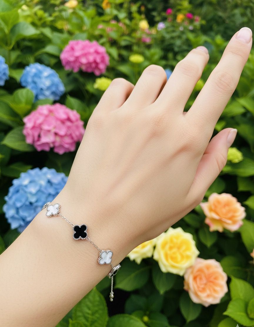 Yin and Yang Clover Bracelet