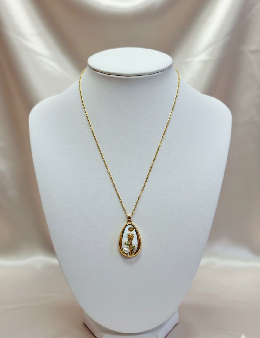 Rose Dewdrop Locket